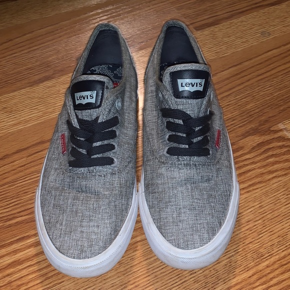 New men’s Levi’s casual sneaker